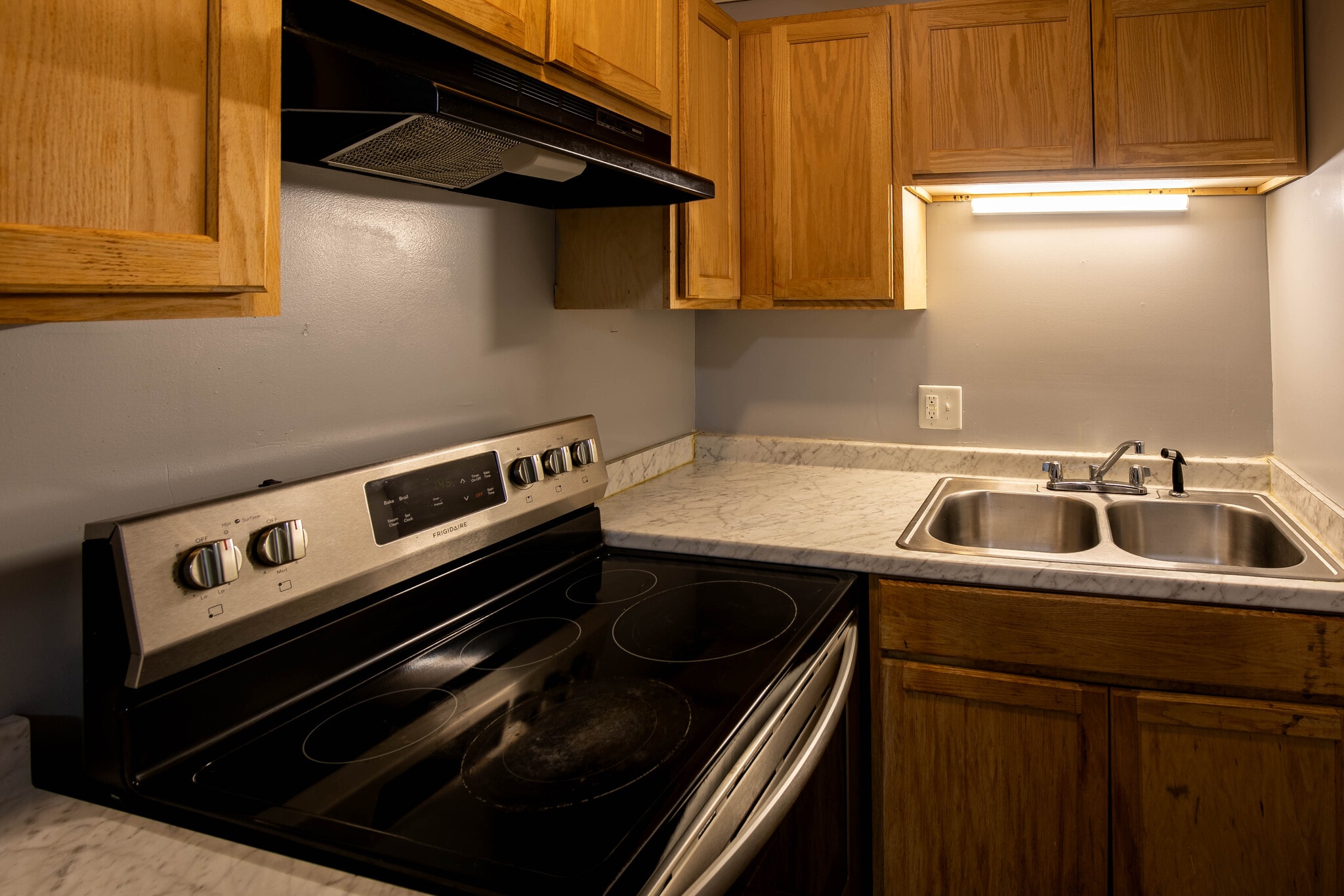 Building Photo - 5768 Aftonshire Dr