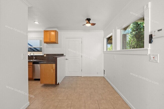 Building Photo - 5028 NE 25th Ave