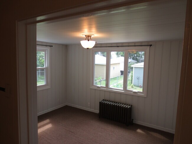Sunroom/Living Room - 2453 W Wilson Ave