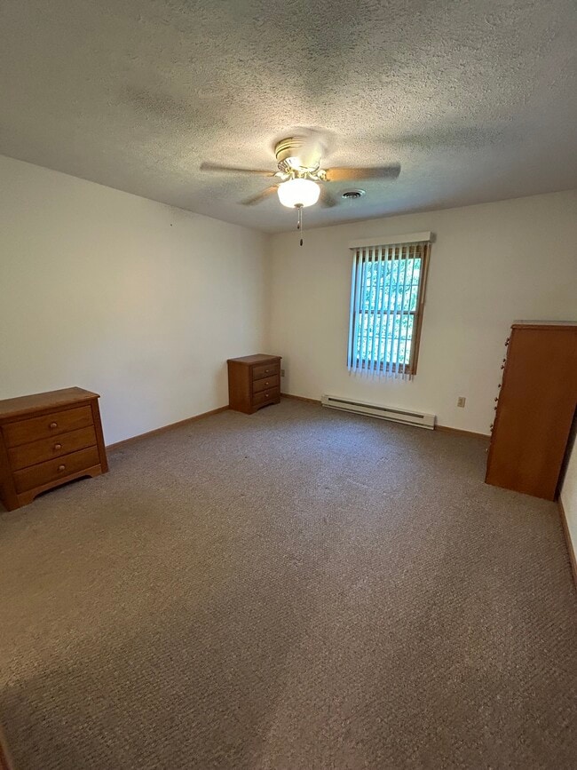 Building Photo - 651 Sturbridge Dr