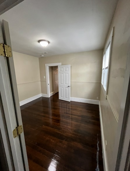 Building Photo - 11 Wilmington St