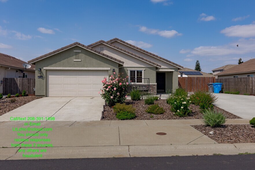 Primary Photo - 1385 Deerwood St