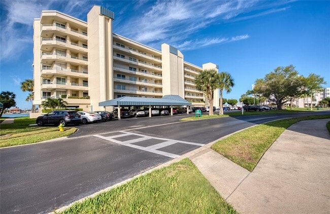 Building Photo - 7984 Sailboat Key Blvd S