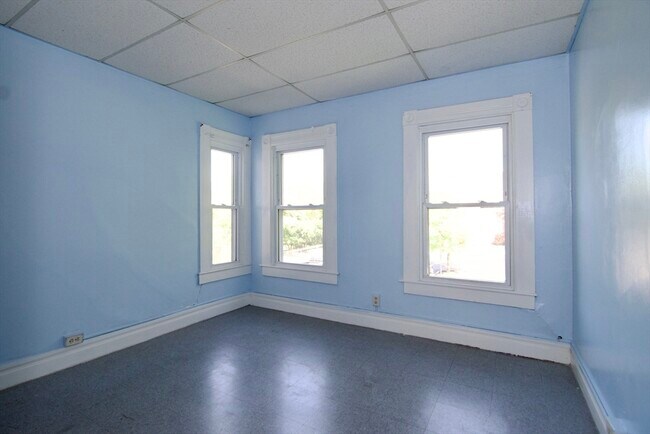 Building Photo - 425 Taylor St