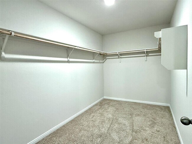 Building Photo - 1305 Middleton Grv