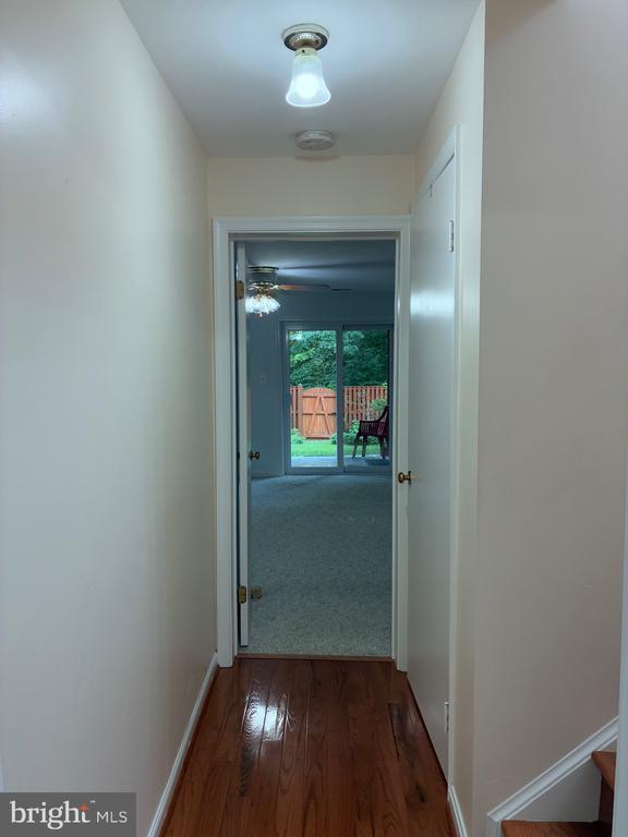 Building Photo - 7209 Lake Cove Dr