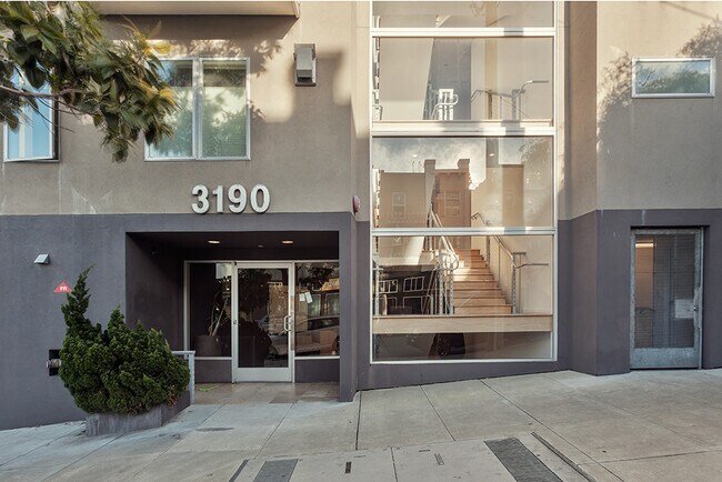 Building Photo - 3190 Scott St
