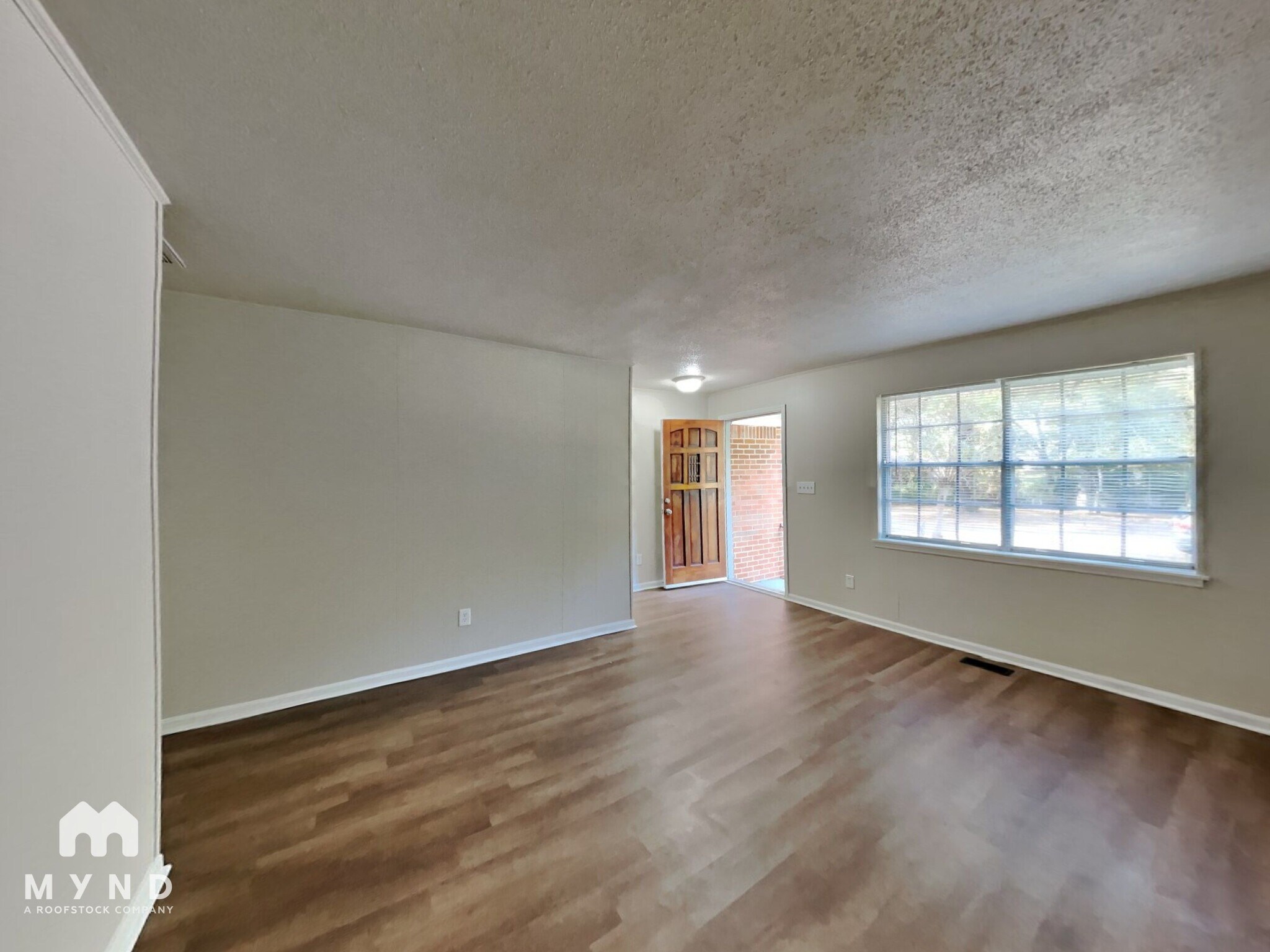 Building Photo - 713 Kingman Rd