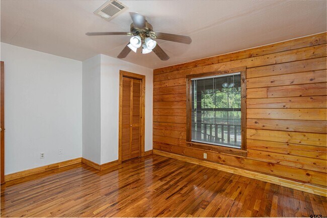 Building Photo - 18737 Saddleback Ln