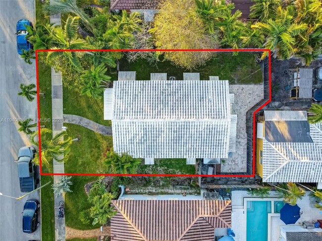 Building Photo - 1425 Madison St