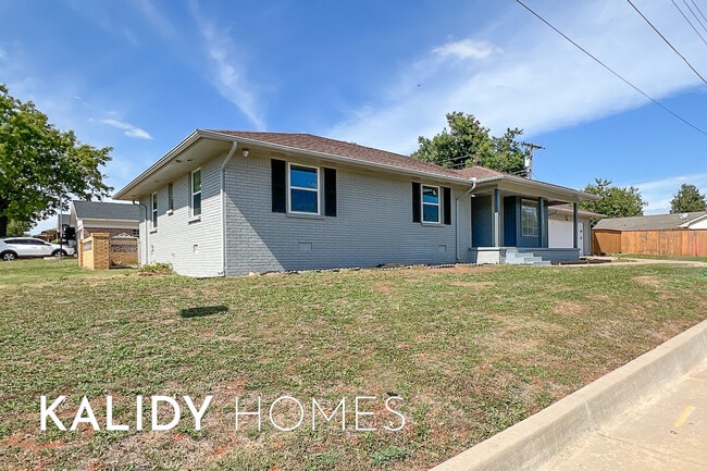 Building Photo - 4501 N Billen Ave