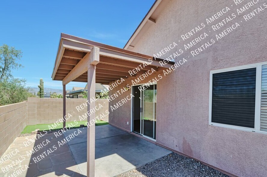 Building Photo - 2528 S Krissy Ave
