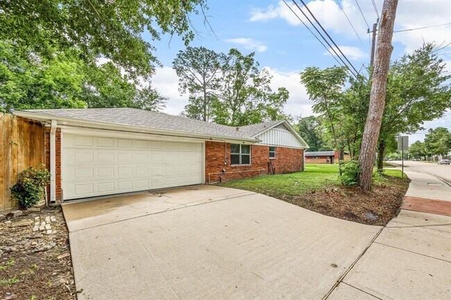 Building Photo - 9762 Tappenbeck Dr
