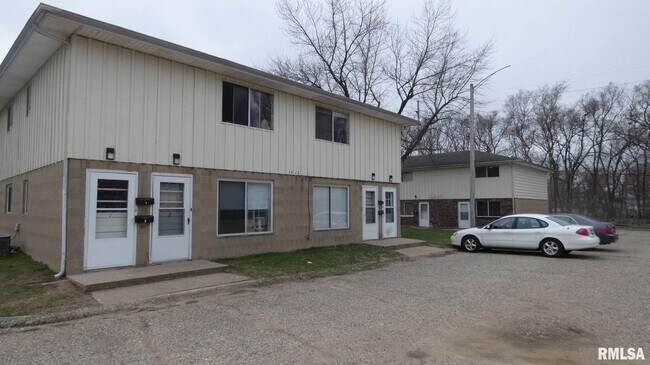 Primary Photo - 1513 Sara Ln