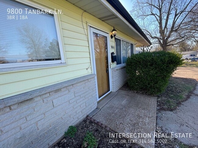 Building Photo - 9800 Tanbark Ln