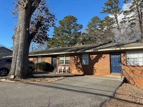 Building Photo - 745 20th St SE