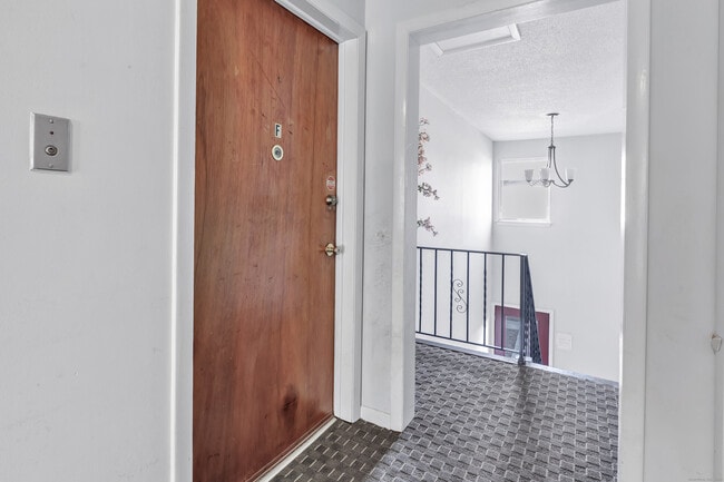 Building Photo - 3012 Madison Ave