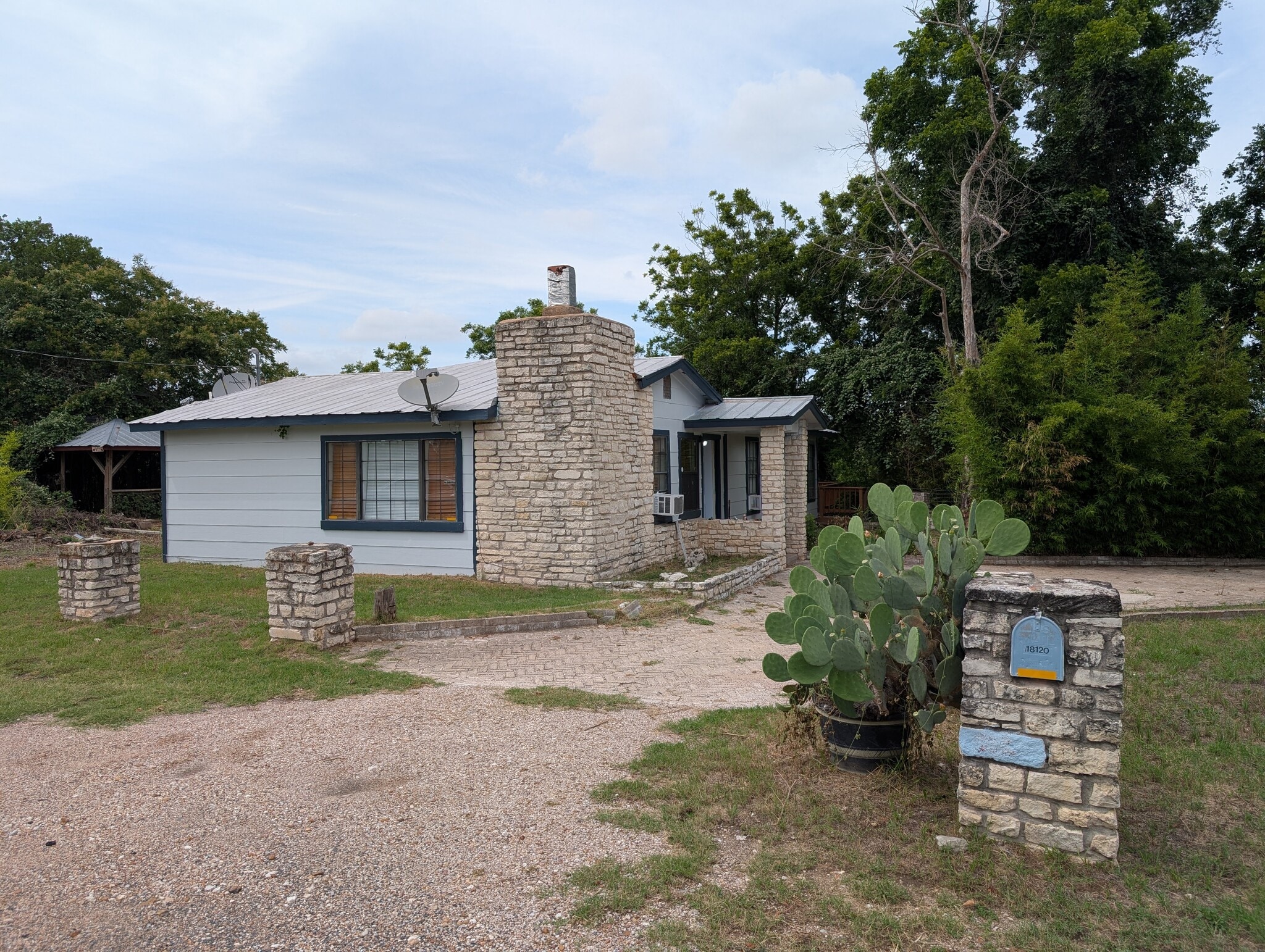 Building Photo - 18120 River Timber Dr