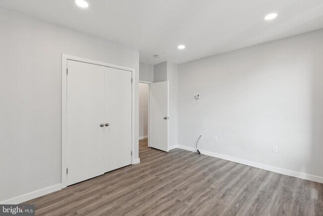 Building Photo - 135 S 19th St