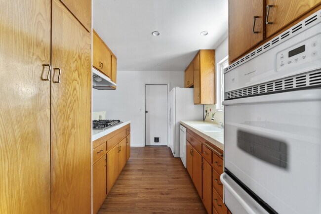 Building Photo - "Charming 3-Bedroom Sylmar Home with Cozy ...