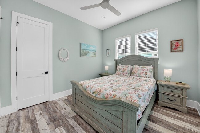 Building Photo - 3815 Seabreeze Ln