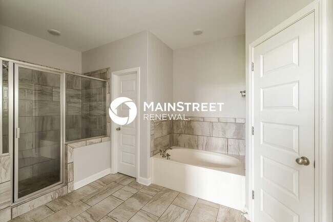 Building Photo - 4 Bedroom Pet-Friendly Home in Somerville, TN with Main Street Renewal