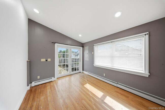 Building Photo - 92 Jersey Ave