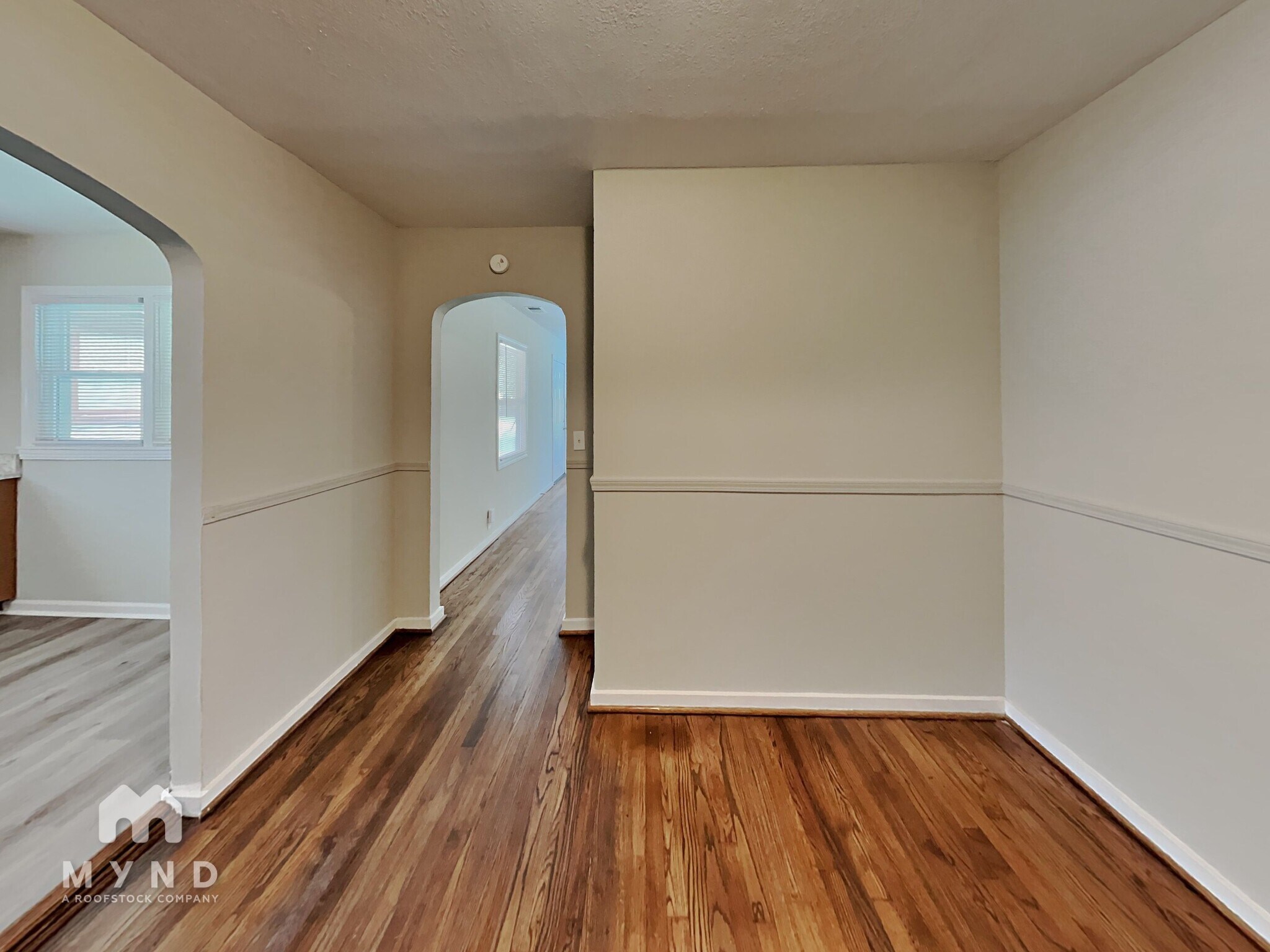 Building Photo - 713 Woodward Rd