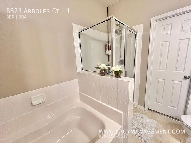 Building Photo - 8523 Arboles Ct
