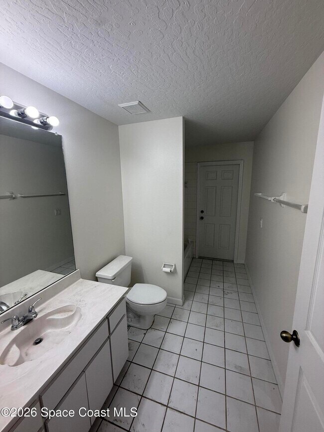 Building Photo - 1686 Rustic Way