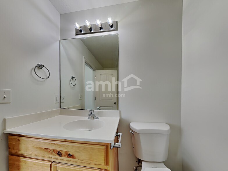 Building Photo - 3672 Nairn Dr