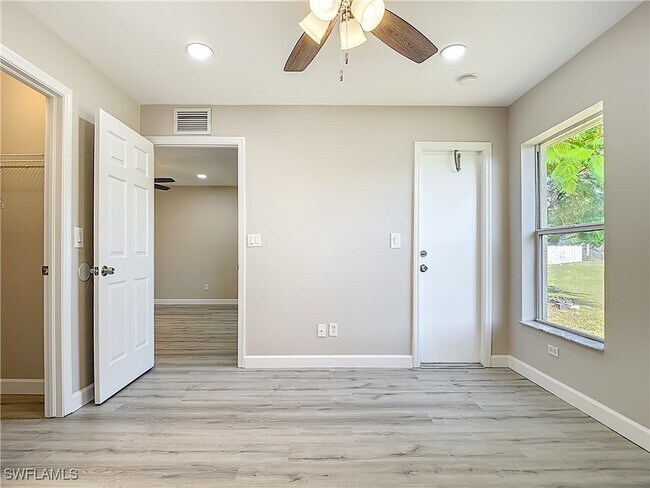 Building Photo - 4906 Majorca Palms Dr