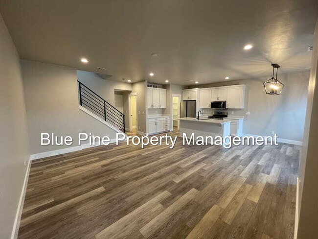 Building Photo - 2925 Sunburst Dr