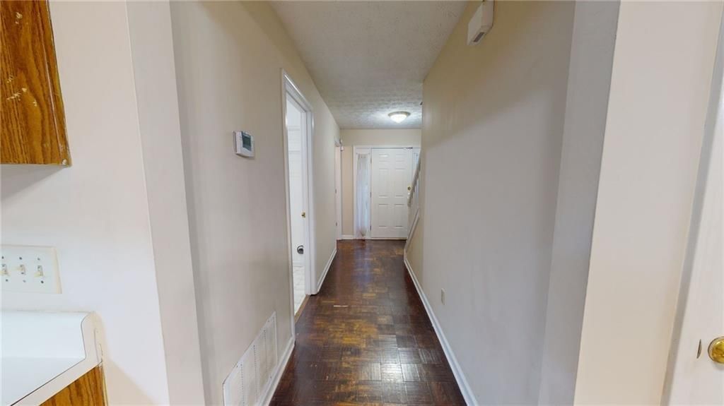 Building Photo - 110 Beaverwood Ln
