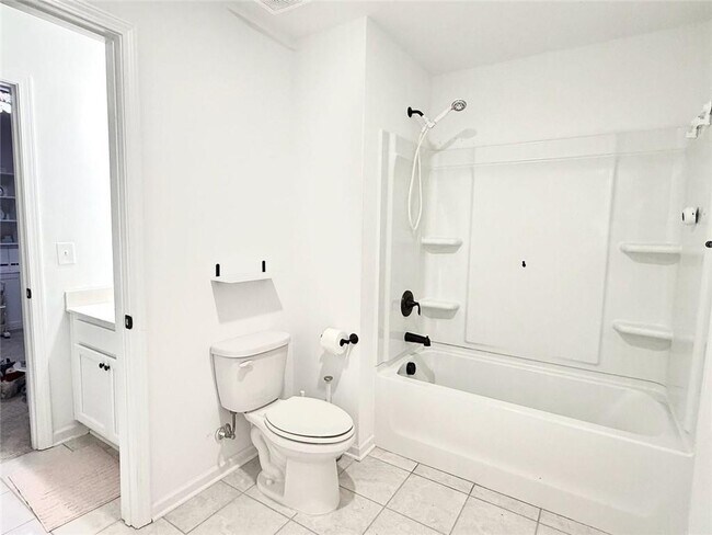 Building Photo - 5575 Coltman Dr