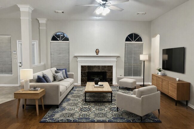 Building Photo - 16807 Laguna Springs Dr