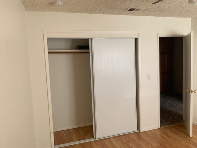 Building Photo - House
