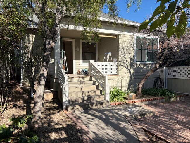 Building Photo - 1226 Olive St