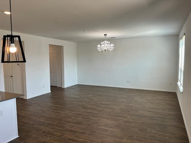Building Photo - 108 Bennington Dr