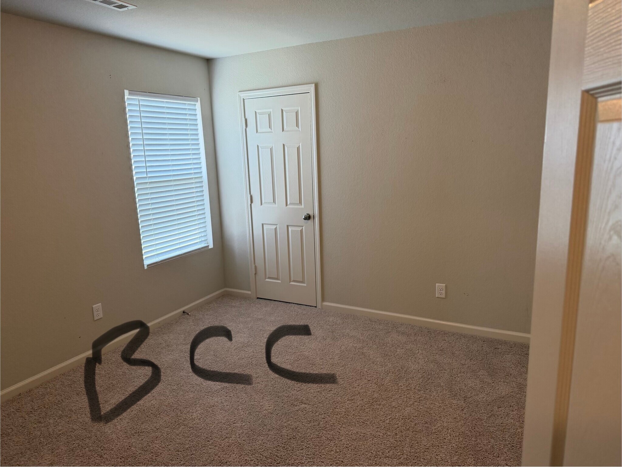 Building Photo - 110 Sunland Dr