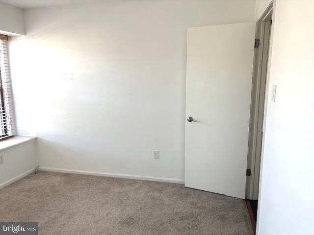 Building Photo - 27 Pickwick Pl