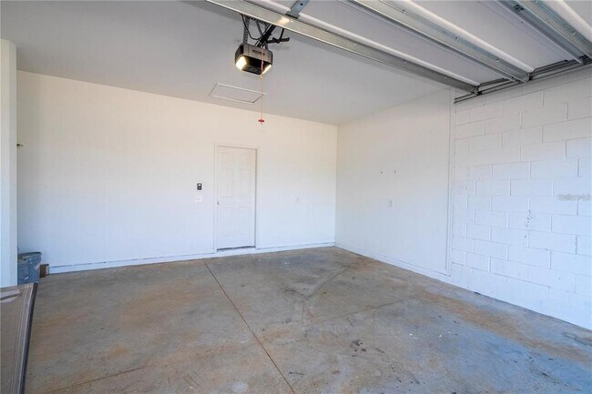 Building Photo - 2337 Treasure Hill St