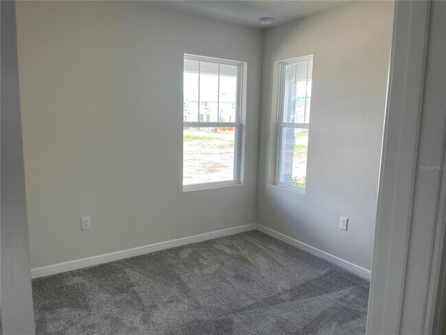 Building Photo - 1260 Regal King Dr