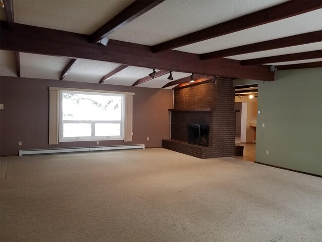 Building Photo - 6039 Gooch Hill Rd