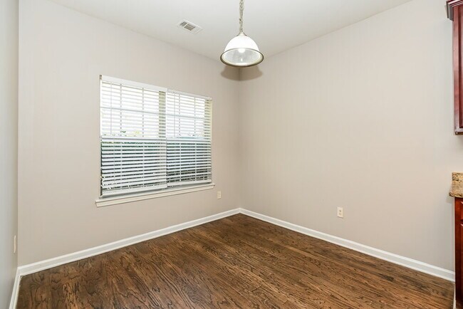 Building Photo - 309 Breeze Ct