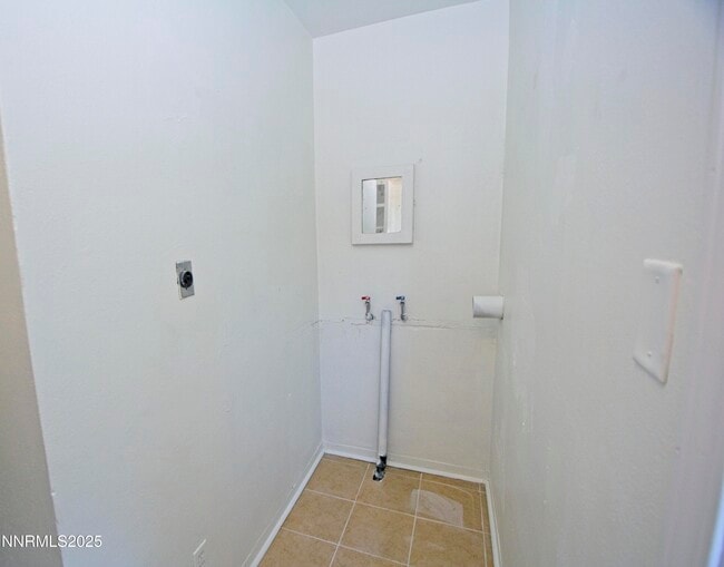 Building Photo - 1418 E St