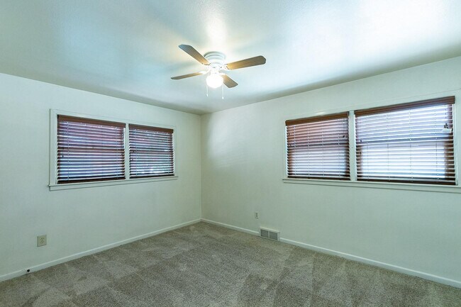 Building Photo - 3104 49th St