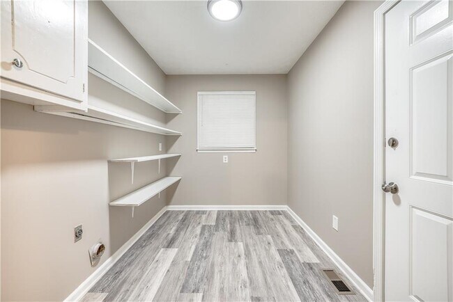 Building Photo - 2174 GA-323