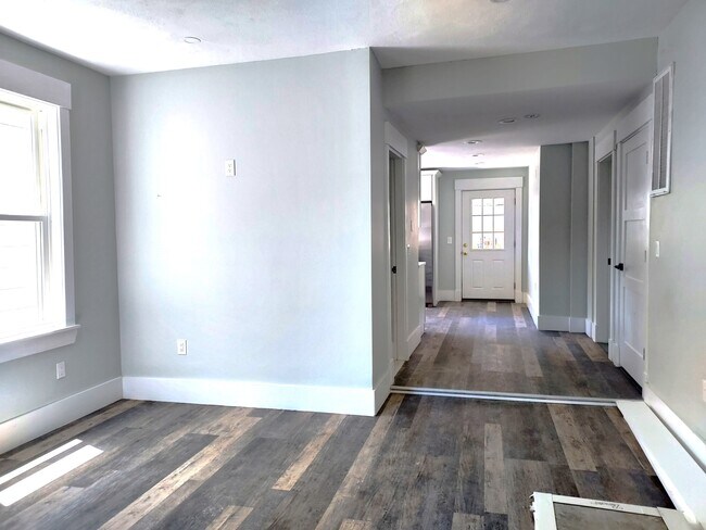 Building Photo - 9 Spring Garden St