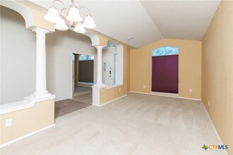 Building Photo - 219 Scarlet Ln